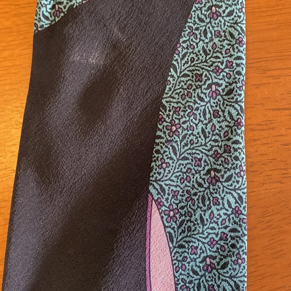 Pierre Balmain Vintage Handmade Tie 100% Silk Made in Italy GUC